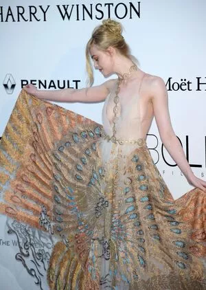 Elle Fanning OnlyFans Leaked Free Thumbnail Picture - #Ak2EhUvJAF