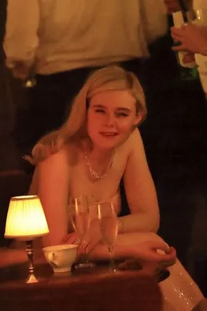 Elle Fanning OnlyFans Leaked Free Thumbnail Picture - #BY85lyApBG