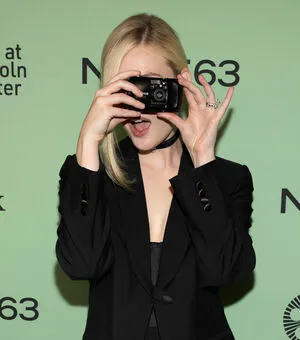 Elle Fanning OnlyFans Leaked Free Thumbnail Picture - #COARX3njJR