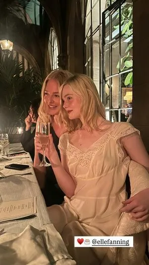 Elle Fanning OnlyFans Leaked Free Thumbnail Picture - #DIpLGI1Tw1