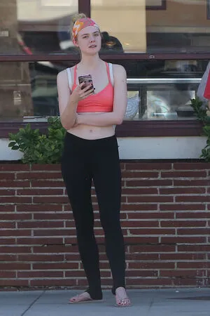 Elle Fanning OnlyFans Leaked Free Thumbnail Picture - #DQDFIxPguo