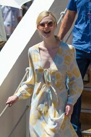 Elle Fanning OnlyFans Leaked Free Thumbnail Picture - #DU3519My7j
