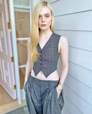 Elle Fanning OnlyFans Leaked Free Thumbnail Picture - #DncKjpgCbp