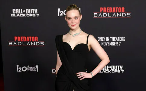 Elle Fanning OnlyFans Leaked Free Thumbnail Picture - #EEl2U45Z09