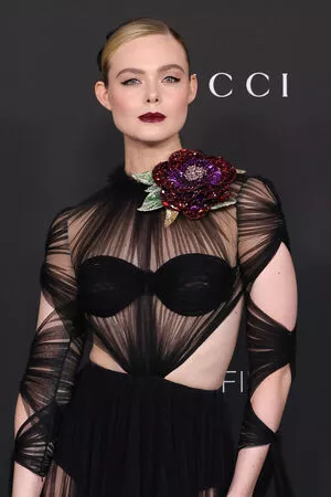 Elle Fanning OnlyFans Leaked Free Thumbnail Picture - #EFIZEMtutb