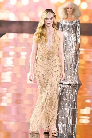 Elle Fanning OnlyFans Leaked Free Thumbnail Picture - #EPGeazyb1E