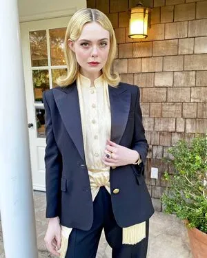 Elle Fanning OnlyFans Leaked Free Thumbnail Picture - #EWB7Wd1xZD