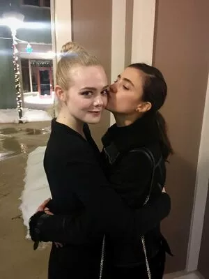 Elle Fanning OnlyFans Leaked Free Thumbnail Picture - #F1QfhKxE0F