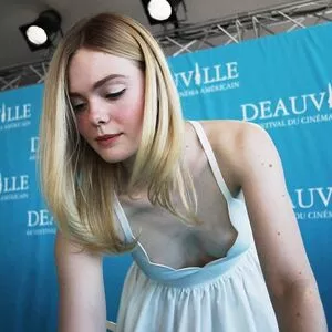 Elle Fanning OnlyFans Leaked Free Thumbnail Picture - #FJanynZ6US