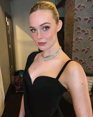Elle Fanning OnlyFans Leaked Free Thumbnail Picture - #FeKZcodzFU