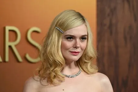 Elle Fanning OnlyFans Leaked Free Thumbnail Picture - #GamXisaXEZ