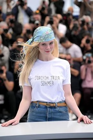 Elle Fanning OnlyFans Leaked Free Thumbnail Picture - #HIpnQwkHE1