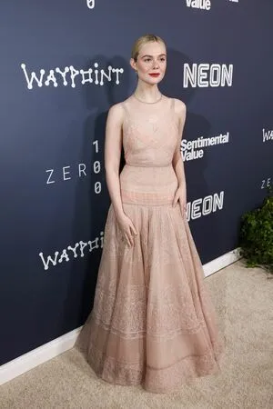 Elle Fanning OnlyFans Leaked Free Thumbnail Picture - #HLoGHygcKE