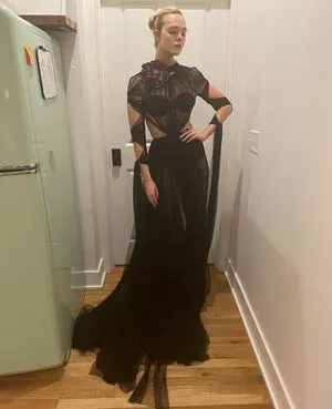 Elle Fanning OnlyFans Leaked Free Thumbnail Picture - #HafCV7MBYx