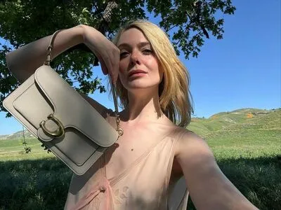 Elle Fanning OnlyFans Leaked Free Thumbnail Picture - #HfDepoYYS1