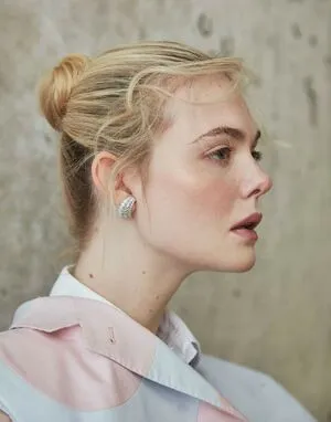 Elle Fanning OnlyFans Leaked Free Thumbnail Picture - #Idnio1DZS4