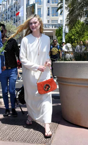 Elle Fanning OnlyFans Leaked Free Thumbnail Picture - #Ipc81j8t96