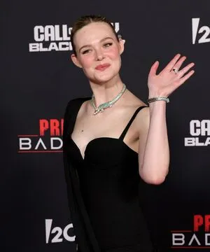 Elle Fanning OnlyFans Leaked Free Thumbnail Picture - #J8zIb4Dyw1
