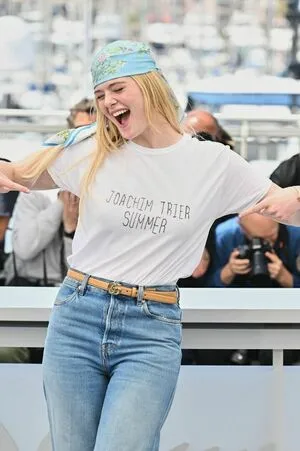 Elle Fanning OnlyFans Leaked Free Thumbnail Picture - #JFdyTUZAfW