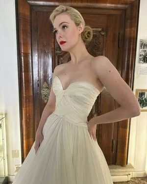 Elle Fanning OnlyFans Leaked Free Thumbnail Picture - #JIXHzn6MXI