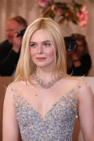 Elle Fanning OnlyFans Leaked Free Thumbnail Picture - #KCTatDoHoF