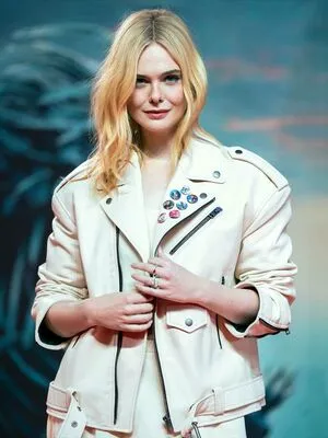 Elle Fanning OnlyFans Leaked Free Thumbnail Picture - #Kv072NNNoM