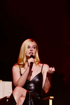 Elle Fanning OnlyFans Leaked Free Thumbnail Picture - #LAITsJojon