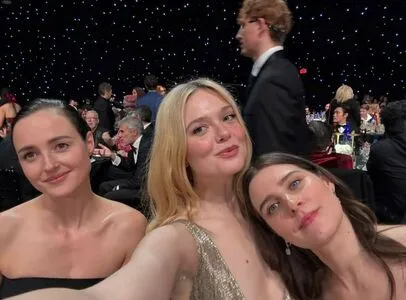 Elle Fanning OnlyFans Leaked Free Thumbnail Picture - #LOG00Qq9lO