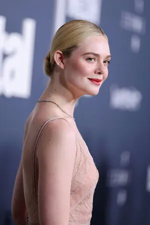 Elle Fanning OnlyFans Leaked Free Thumbnail Picture - #LQg08UIKQm