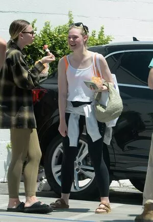 Elle Fanning OnlyFans Leaked Free Thumbnail Picture - #Lnf3FllqtU