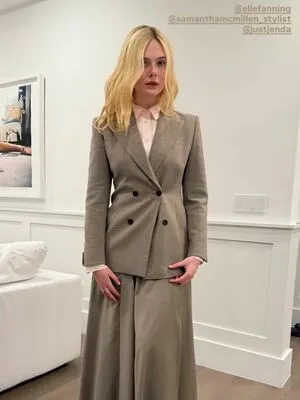 Elle Fanning OnlyFans Leaked Free Thumbnail Picture - #LwNp8yUzs2