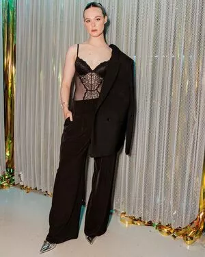 Elle Fanning OnlyFans Leaked Free Thumbnail Picture - #MObMgriFZb