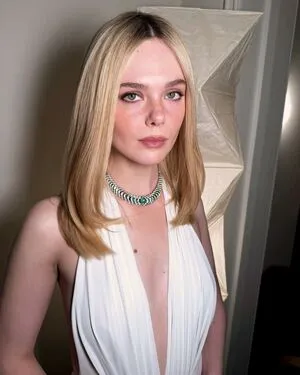 Elle Fanning OnlyFans Leaked Free Thumbnail Picture - #MjWb4bcpr0