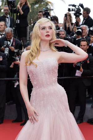 Elle Fanning OnlyFans Leaked Free Thumbnail Picture - #MoCVAN3VPi
