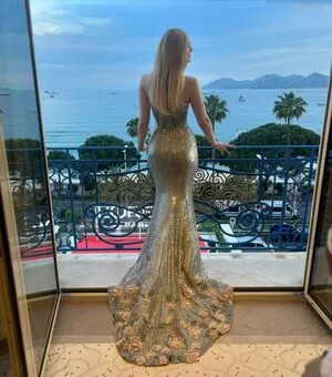 Elle Fanning OnlyFans Leaked Free Thumbnail Picture - #NCAWgHP453