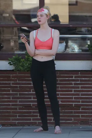 Elle Fanning OnlyFans Leaked Free Thumbnail Picture - #NTSjg9i4VY