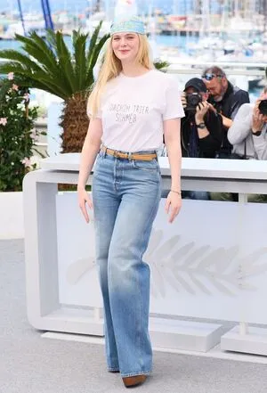 Elle Fanning OnlyFans Leaked Free Thumbnail Picture - #NdLoCXEyBG