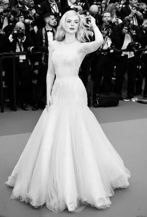 Elle Fanning OnlyFans Leaked Free Thumbnail Picture - #OAAfY5RqCA