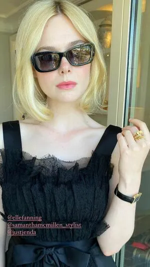 Elle Fanning OnlyFans Leaked Free Thumbnail Picture - #ODEMZiRIJ5