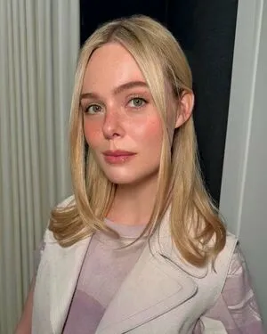 Elle Fanning OnlyFans Leaked Free Thumbnail Picture - #P7RTYUT8Dt