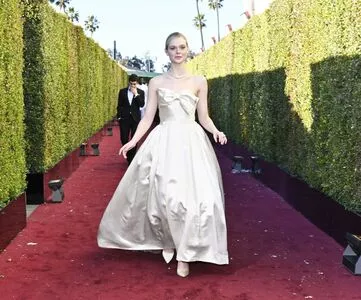 Elle Fanning OnlyFans Leaked Free Thumbnail Picture - #RfuHNofcSy