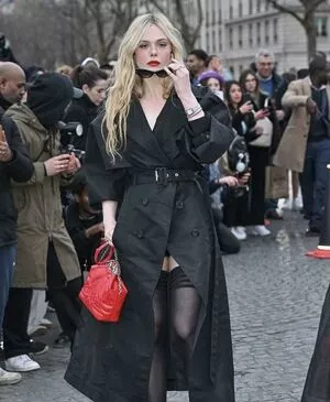 Elle Fanning OnlyFans Leaked Free Thumbnail Picture - #SJJIyWPhet