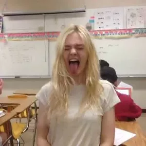 Elle Fanning OnlyFans Leaked Free Thumbnail Picture - #SkoluCfsRE