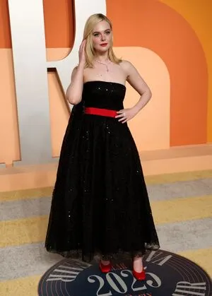 Elle Fanning OnlyFans Leaked Free Thumbnail Picture - #Sy767L07l5