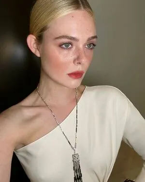 Elle Fanning OnlyFans Leaked Free Thumbnail Picture - #TlHon846wL
