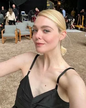 Elle Fanning OnlyFans Leaked Free Thumbnail Picture - #Txv0TDifge