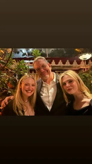 Elle Fanning OnlyFans Leaked Free Thumbnail Picture - #UemohcRegn