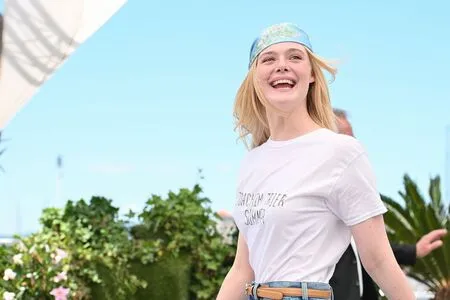 Elle Fanning OnlyFans Leaked Free Thumbnail Picture - #UictHnAmLY