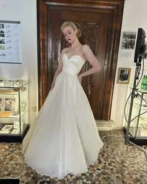 Elle Fanning OnlyFans Leaked Free Thumbnail Picture - #VFLfQmXUig