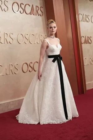 Elle Fanning OnlyFans Leaked Free Thumbnail Picture - #VSJps27EiW
